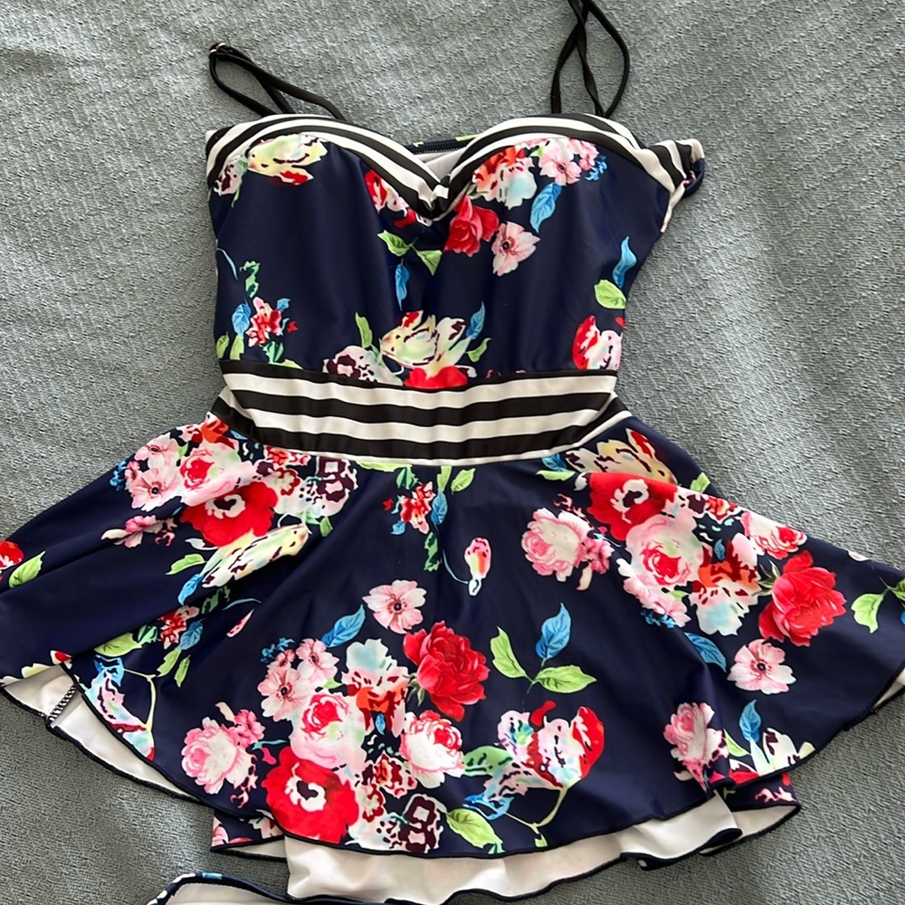 Floral bathing suit 2 pc